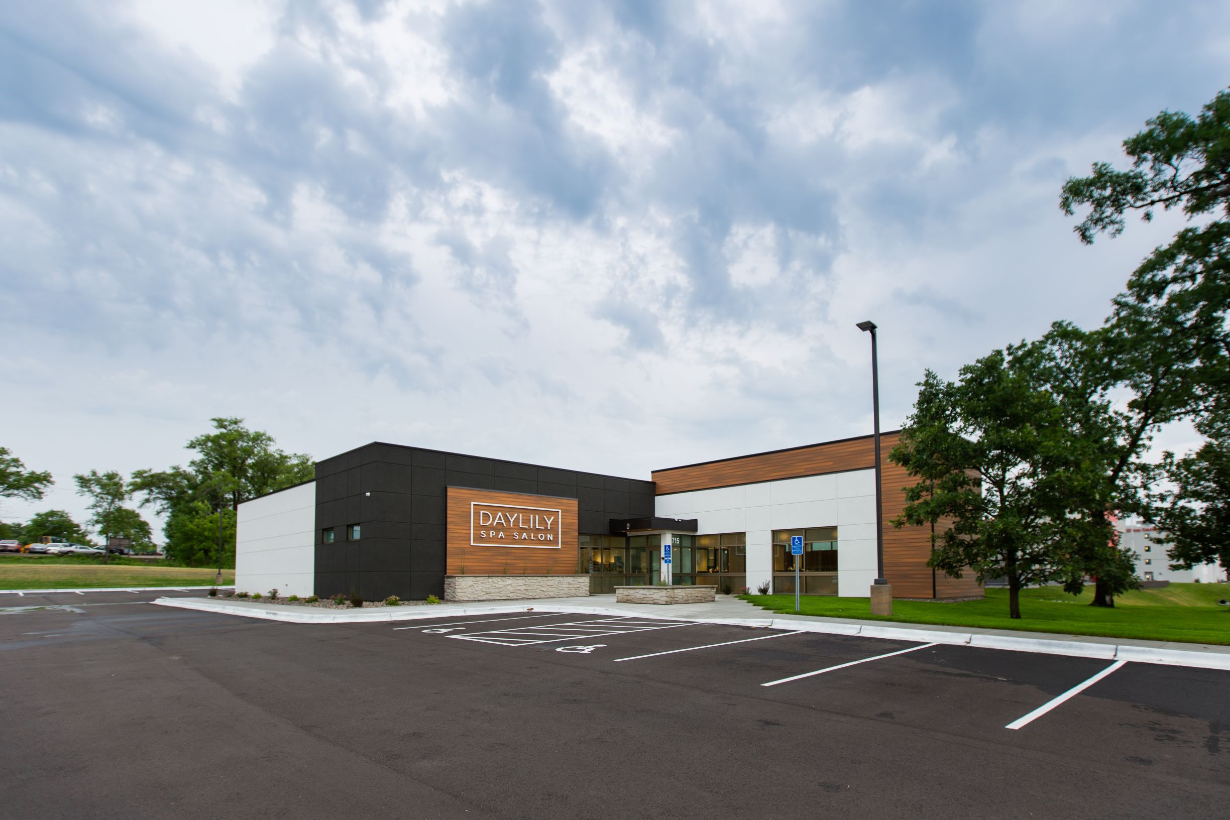 About Us Daylily Spa Salon St. Cloud, MN